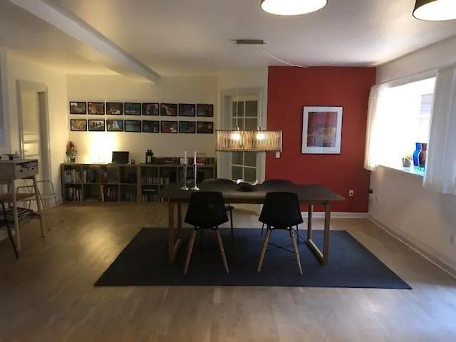 Stemningsfuld Lejlighed - 3 Minutters Gang Fra H.c. Andersens Hus Lägenhet *